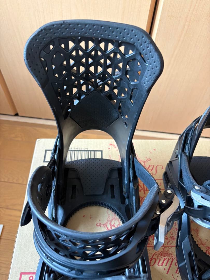 SALOMON HIGHLANDER Mサイズ　ブラック