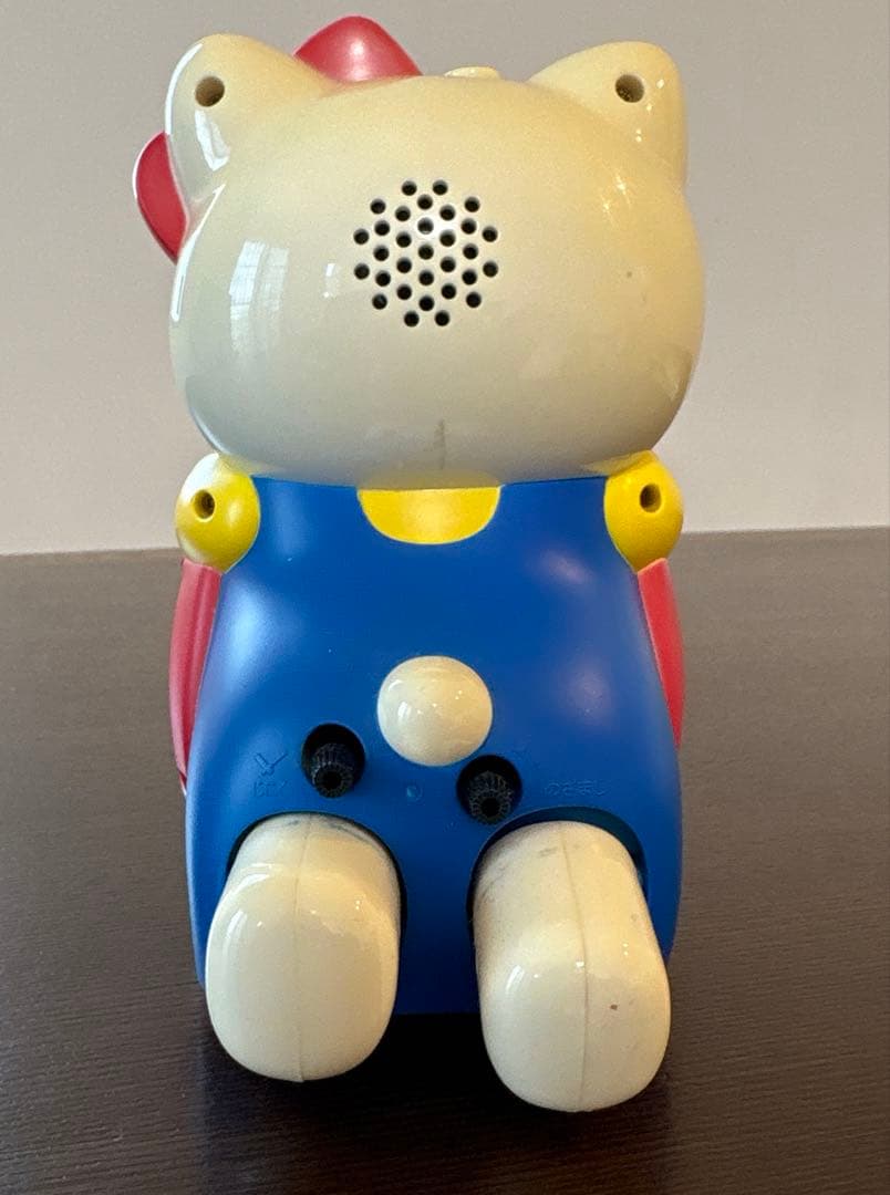 希少　動く！喋る！キティちゃん目覚まし時計
