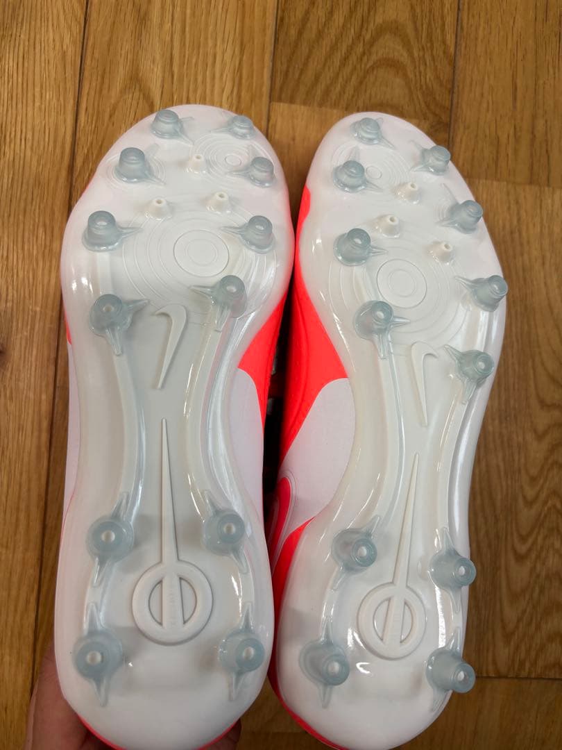 Nike サッカーシューズ ティエンポ24.5cm