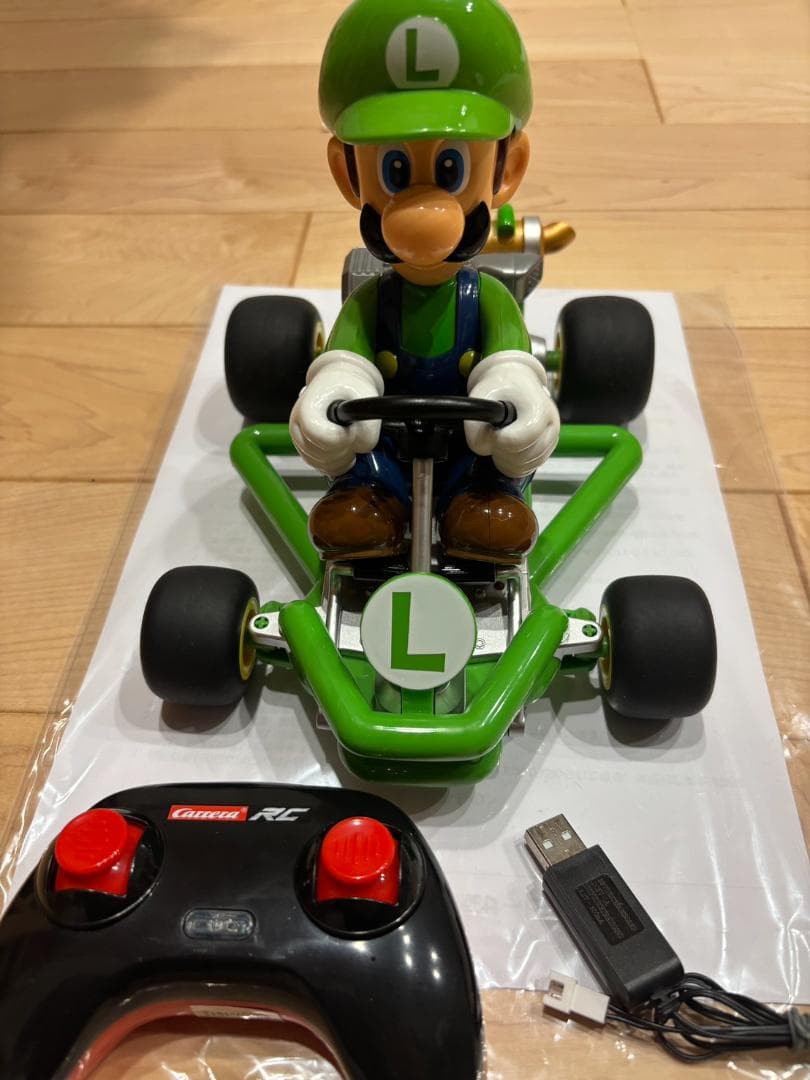1co22マリオカート リモートラジオコントロールカー 充電式　バッテリー付き