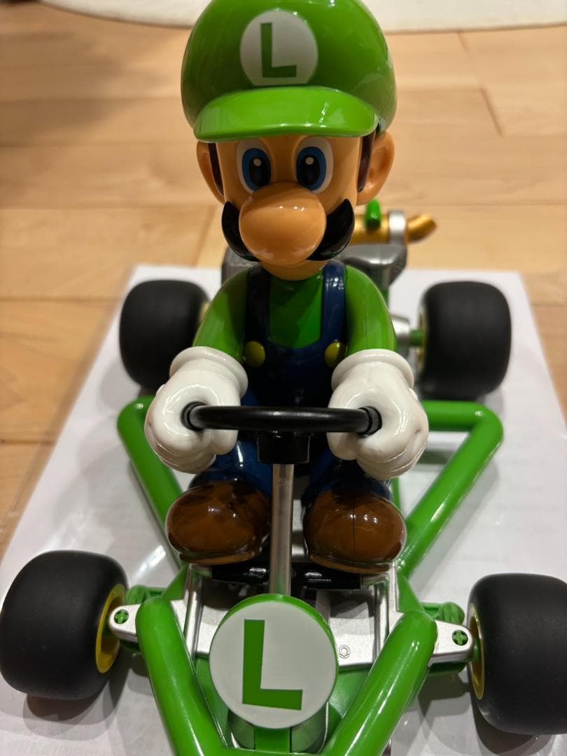 1co22マリオカート リモートラジオコントロールカー 充電式　バッテリー付き