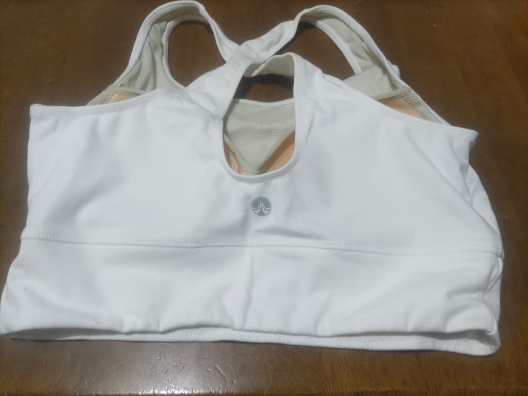 SUKALA　ブラトップとタンクトップ（タグ付き）のセット　Ｌサイズ　ホワイト