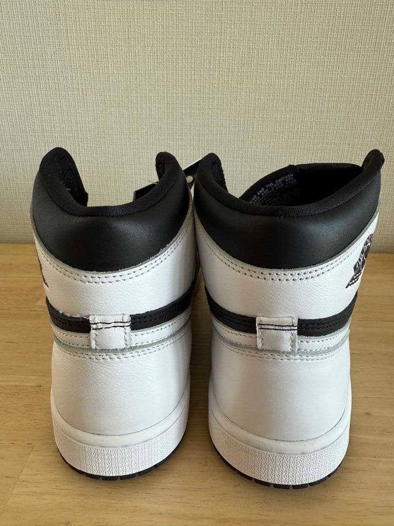 【新品未使用❣️】ジョーダン1 ナイキ\"Black/White