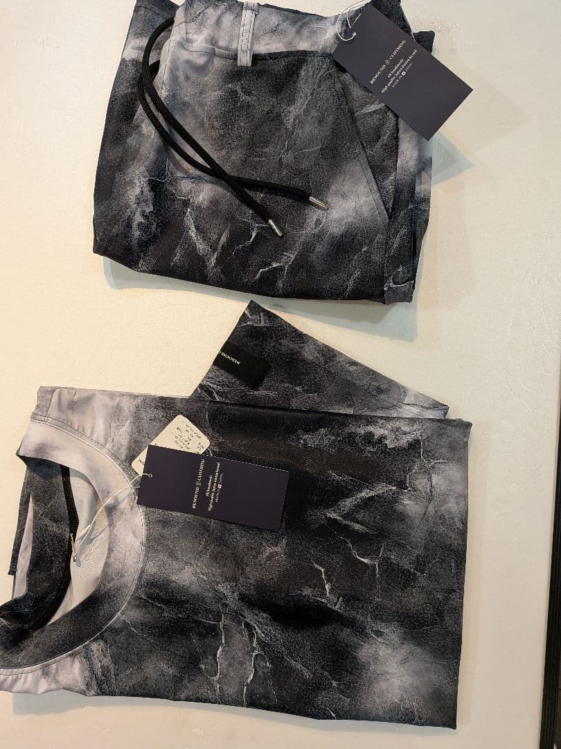 新品　RESOND CLOTHING　セットアップ　ラッシュガード　マーブル柄