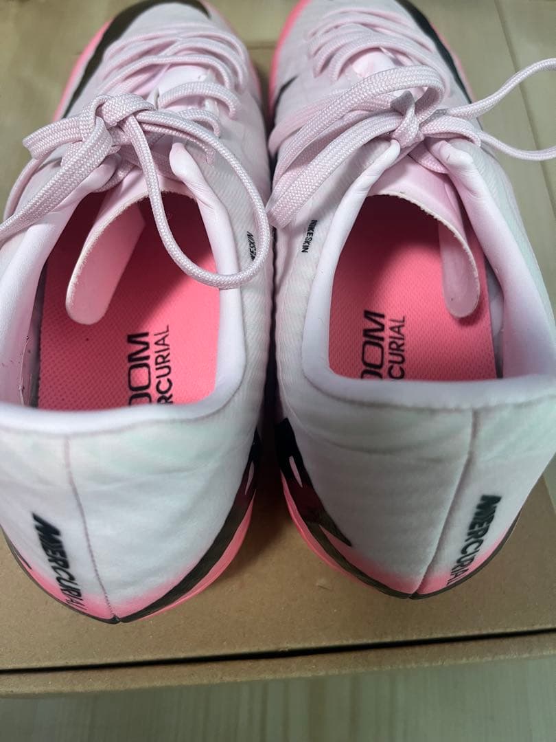 NIKE ナイキ　サッカースパイク　25.5センチ
