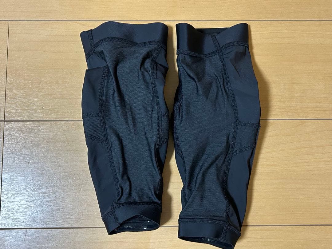 evoc プロテクター Lブラック　肘・膝セット