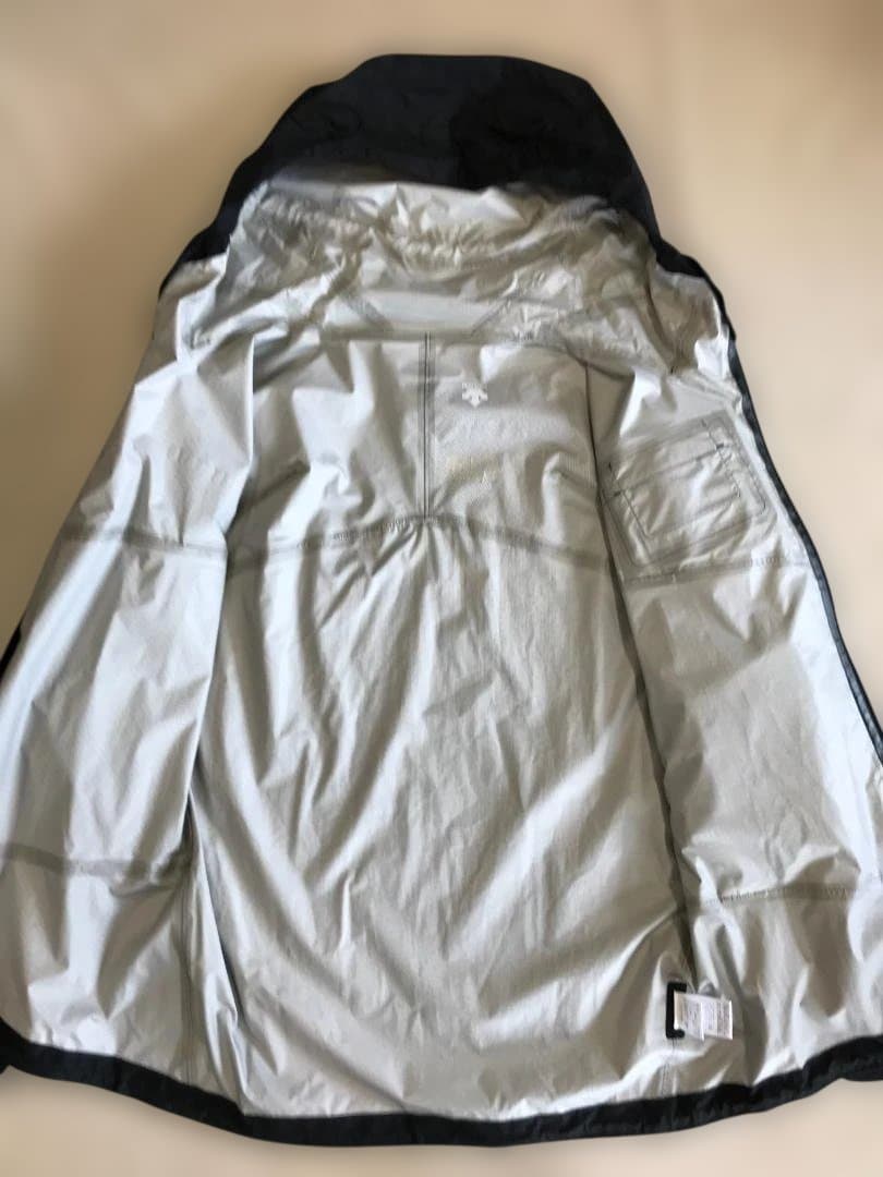 春スキーに最適!デサント＆オガサカ上下セット　ブラック　XLサイズ　美品