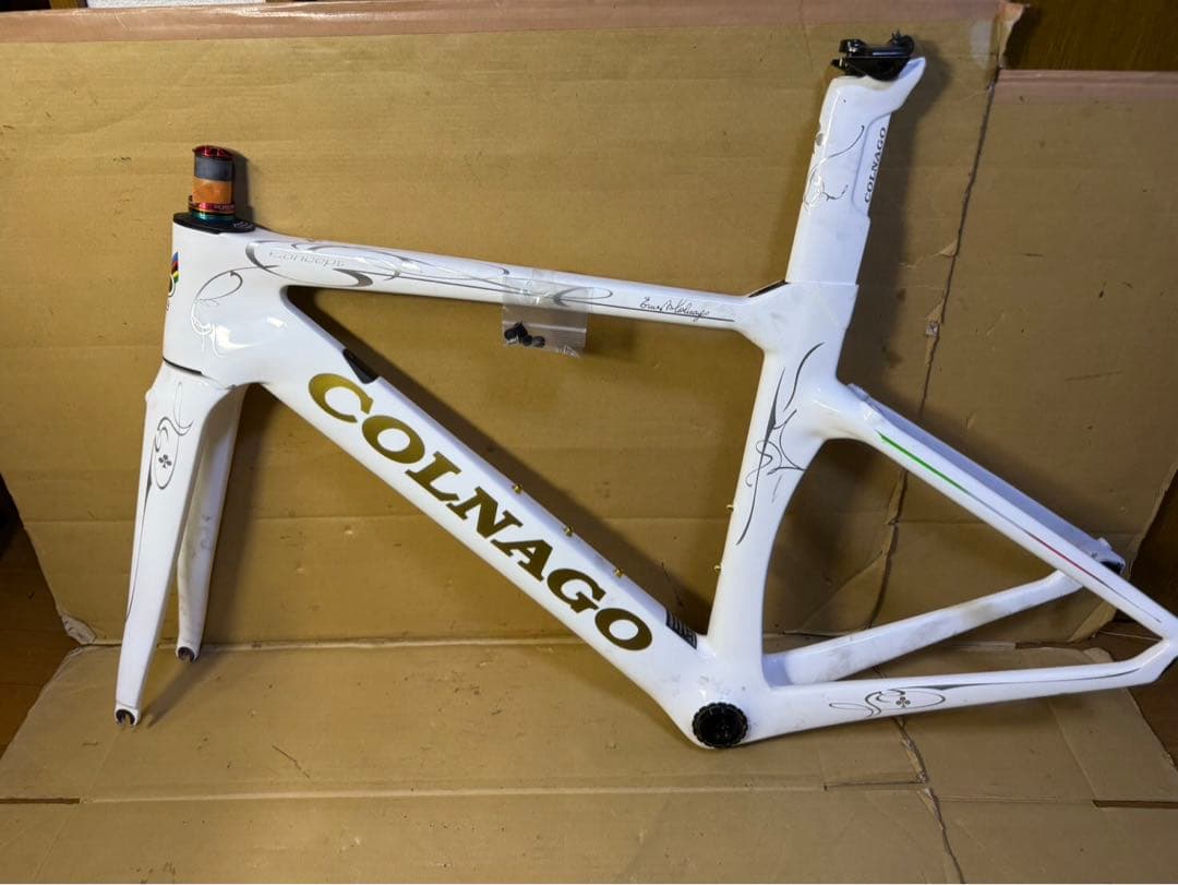 COLNAGO CONCEPT ロードバイク　フルカーボンフレーム