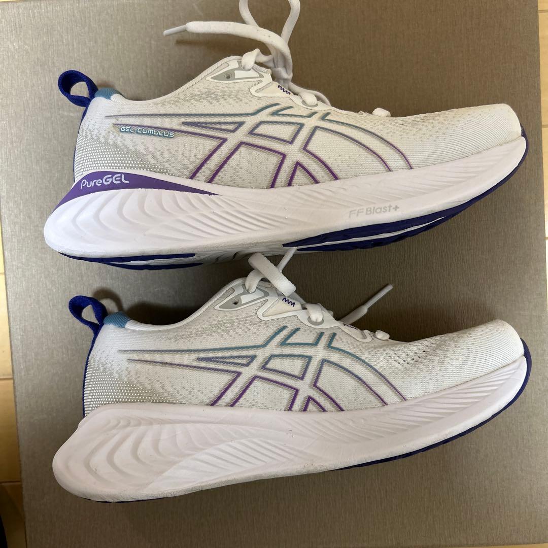 ランニングシューズ　アシックスGel-Cumulus 25 22.5cm美品