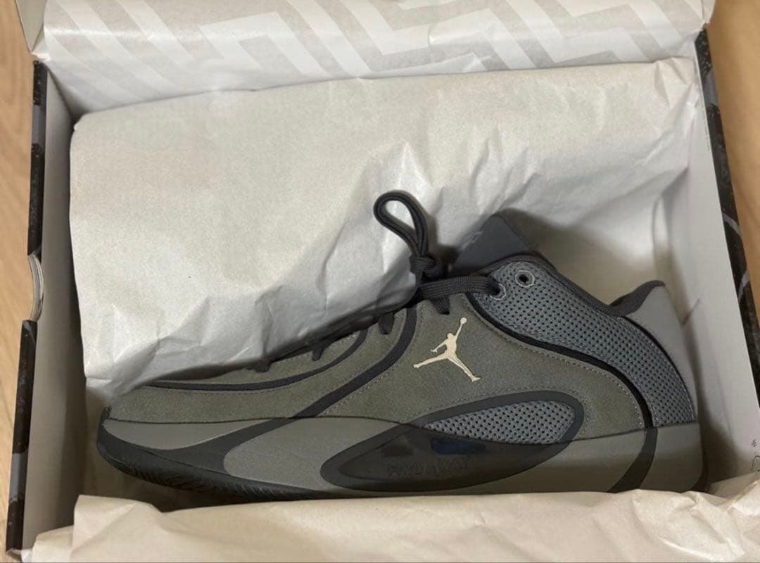 Jordan テイタム 4 スモークグレー バスケットボールシューズ