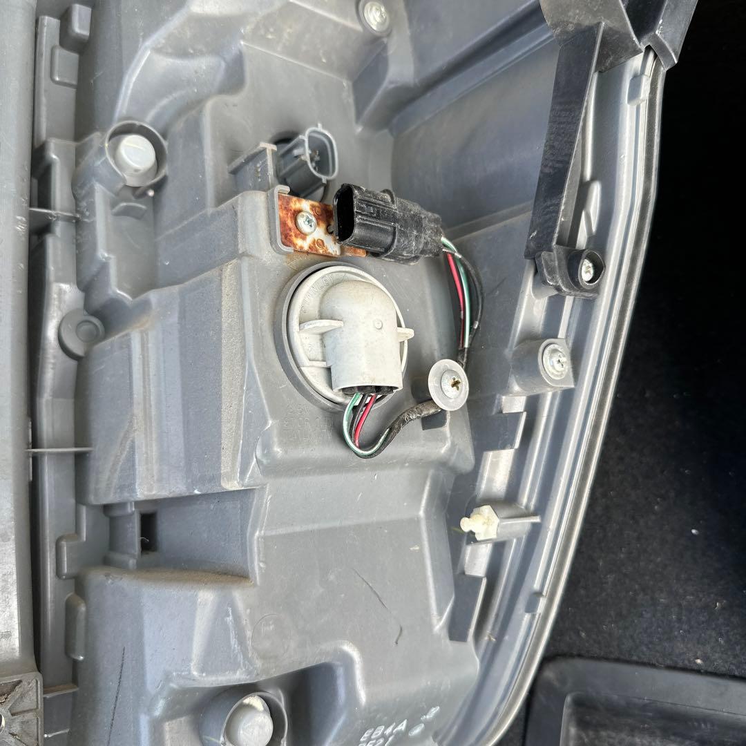 ホンダ　ステップワゴン　テールランプ右左セット