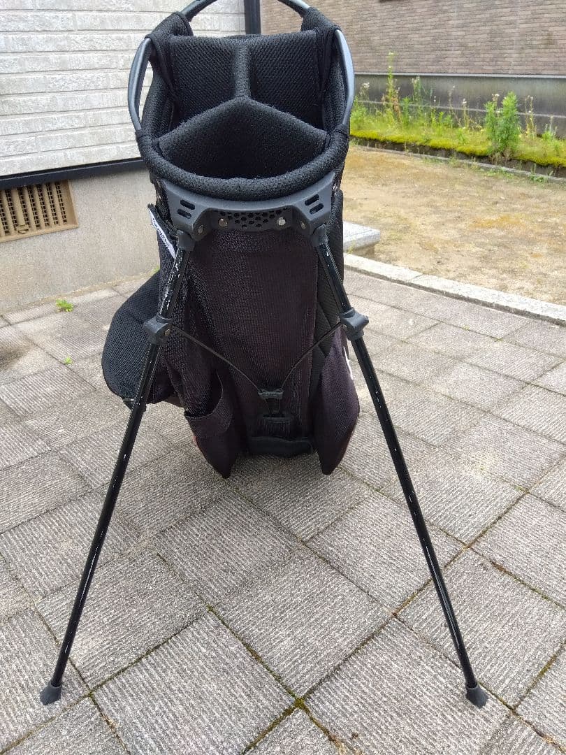Srixon スタンド式ゴルフバッグ 黒/赤