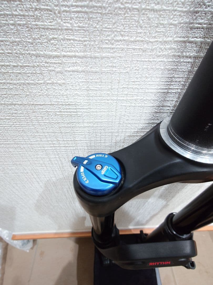 FOX Rhythm 34 27.5 150mm Boost　低走行品