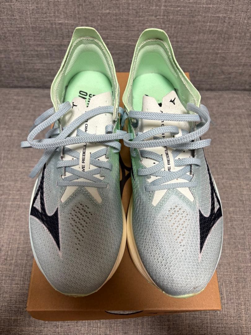 スパイク・シューズ wave rebellion pro low
