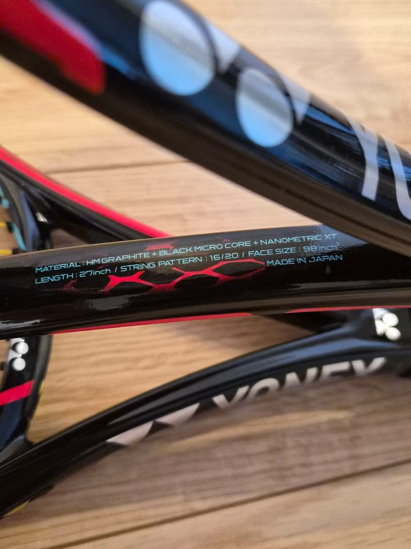 テニスラケット　VCORE SV 98 2本セット
