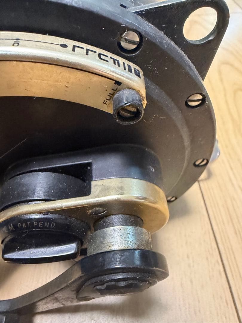 TRITON TROLLING SERIES 80W 両軸リール