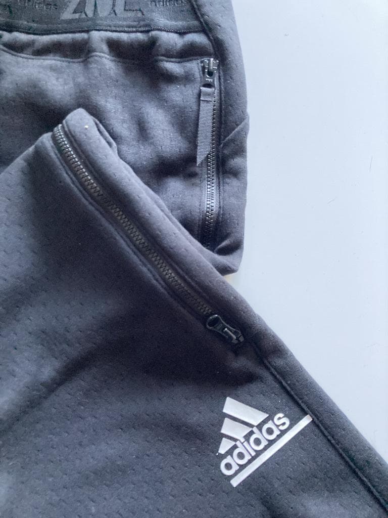 新品★adidas★サイドジップ・ジョガーパンツ・ブラック