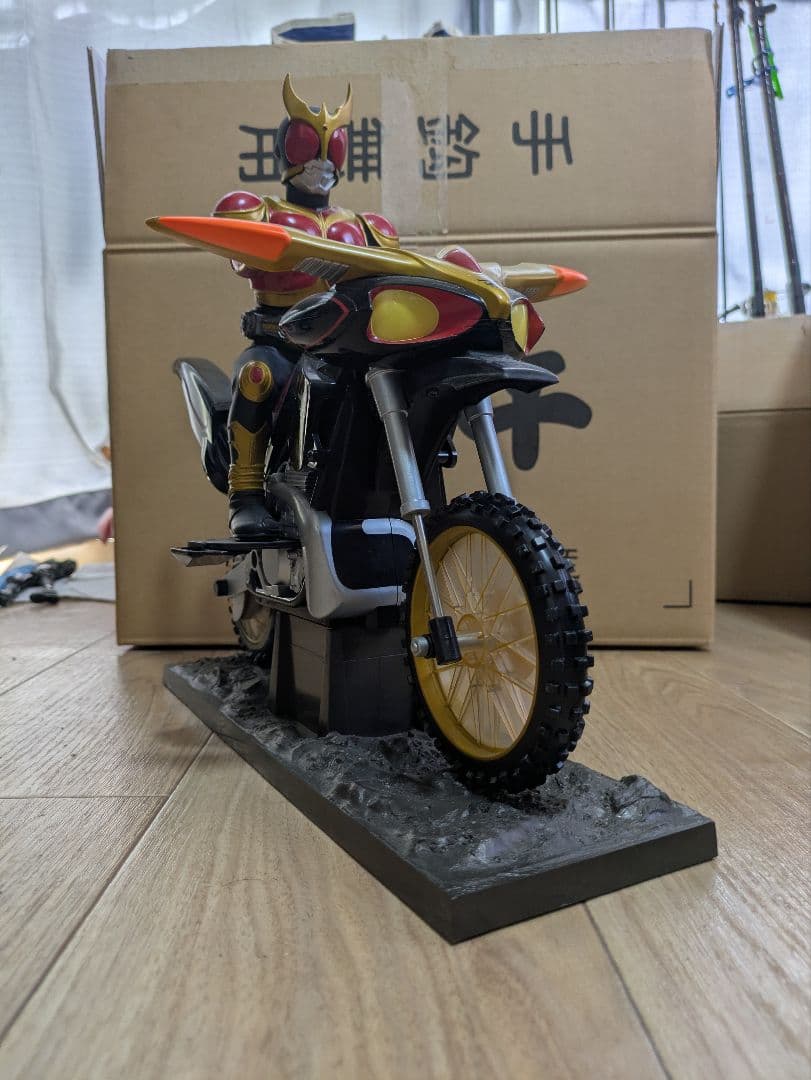 仮面ライダー クウガビートチェイサー2000ラジコン
