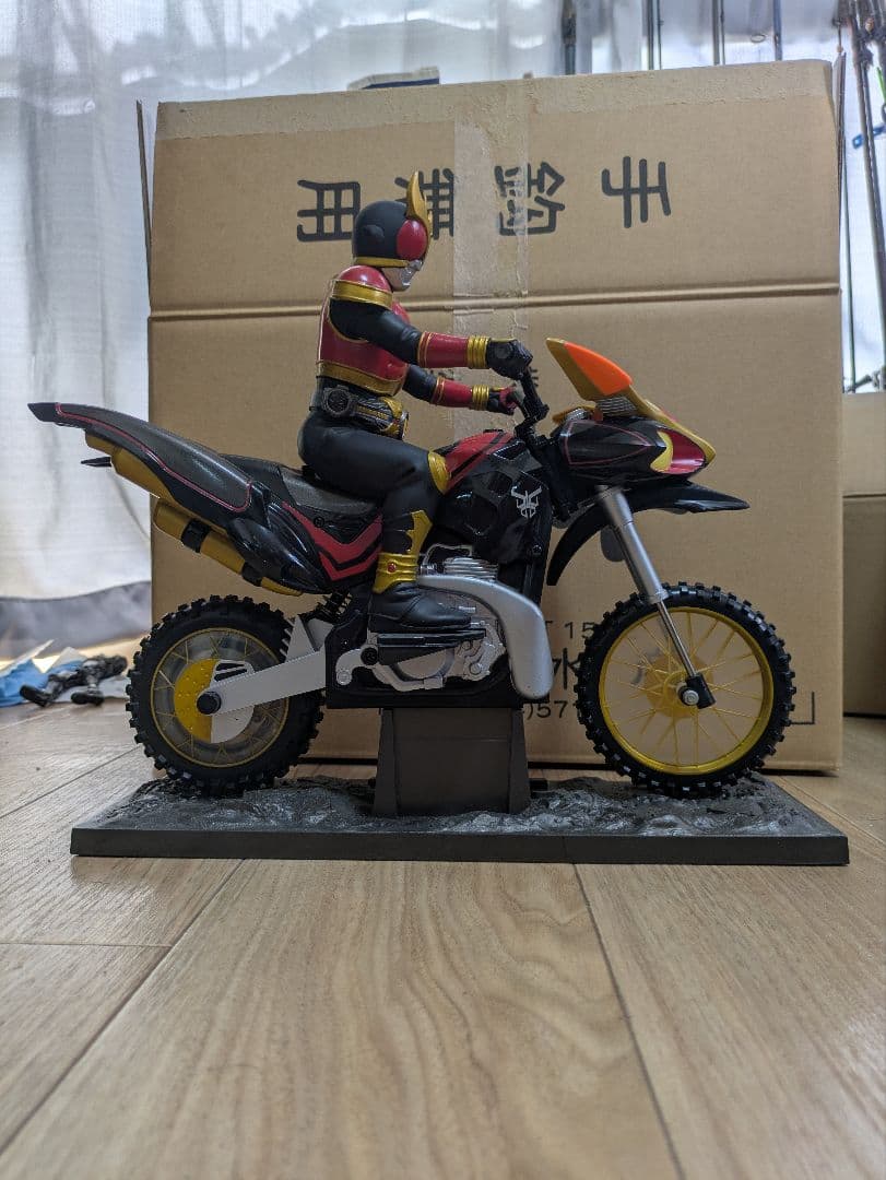 仮面ライダー クウガビートチェイサー2000ラジコン