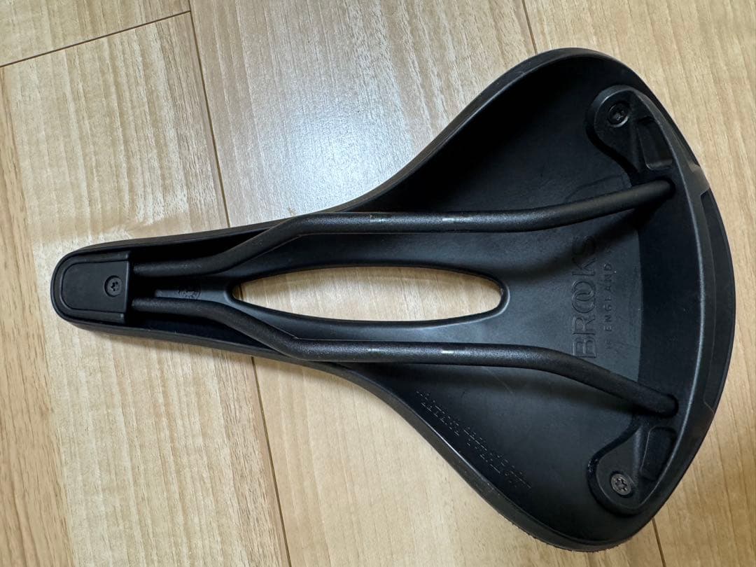 BROOKS CAMBIUM C17 穴あき サドル