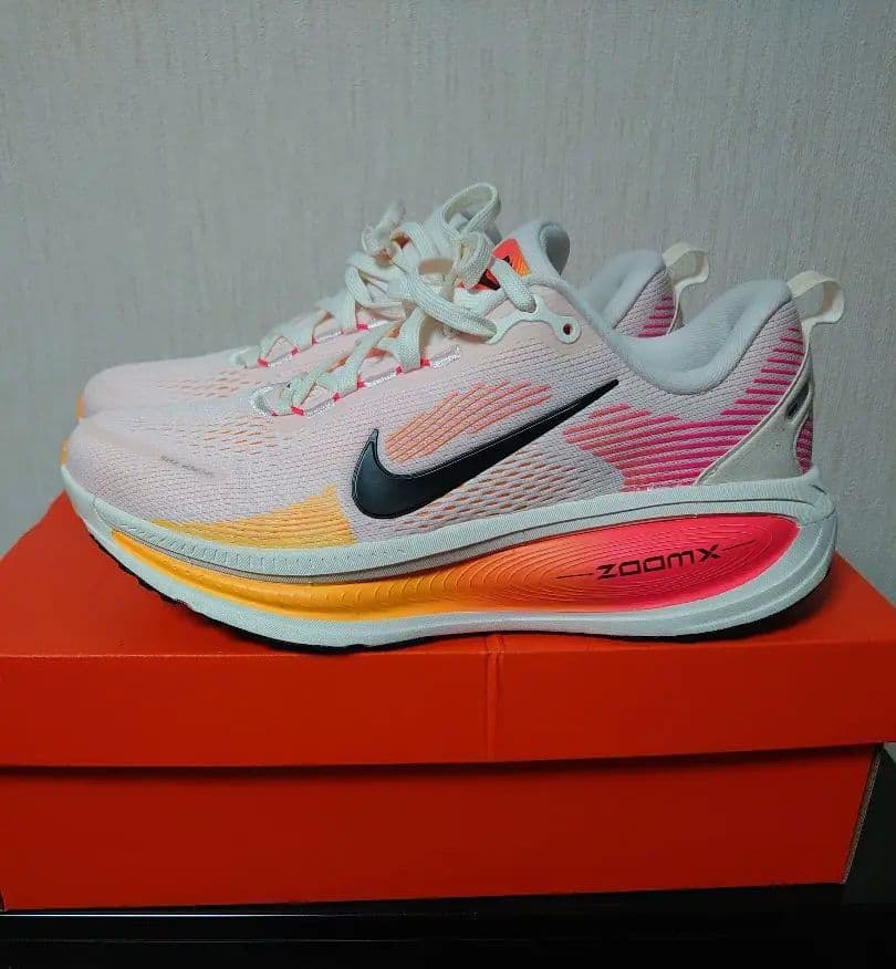 Nike ボメロ18 ウィメンズ 26.0cm オレンジ