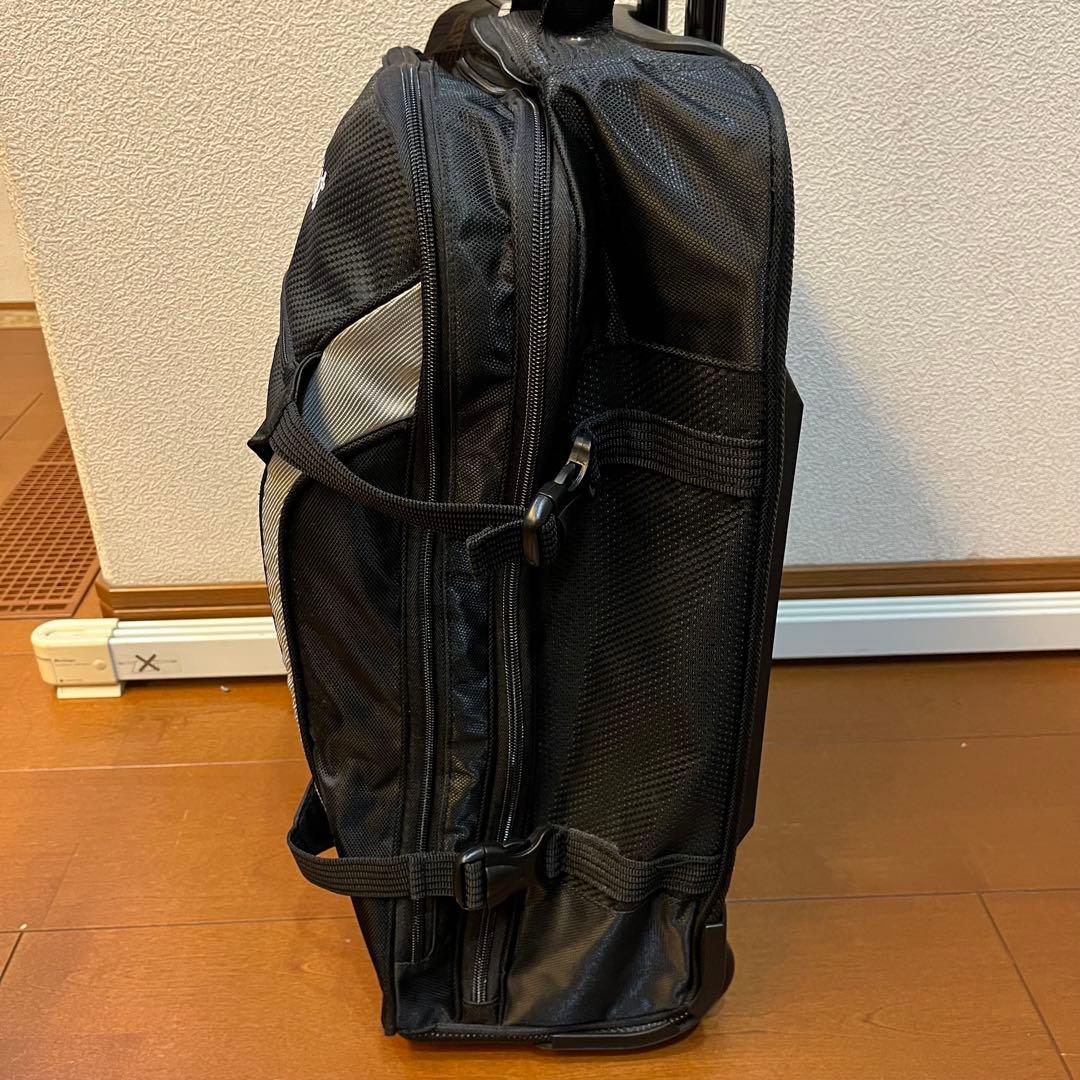 タグ付き　タイトリスト　二輪　キャリーバッグ　ブラック