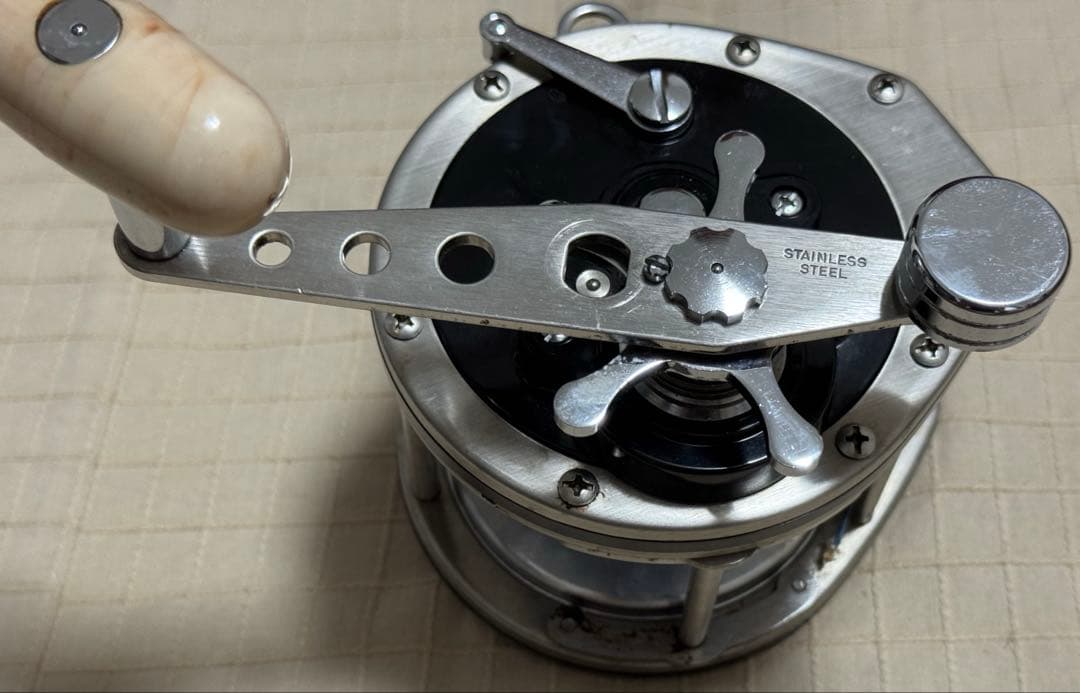 船釣り リール daiwa dynamic 4000d