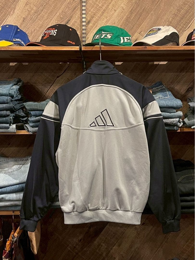 adidas ジャージジャケット Ｍサイズぐらい　90's