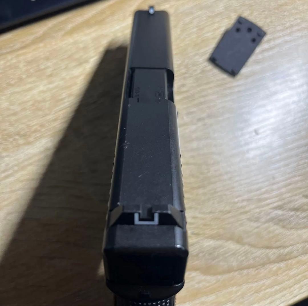 東京マルイ　G17グロック17 gen4 箱　サイトマウント付き