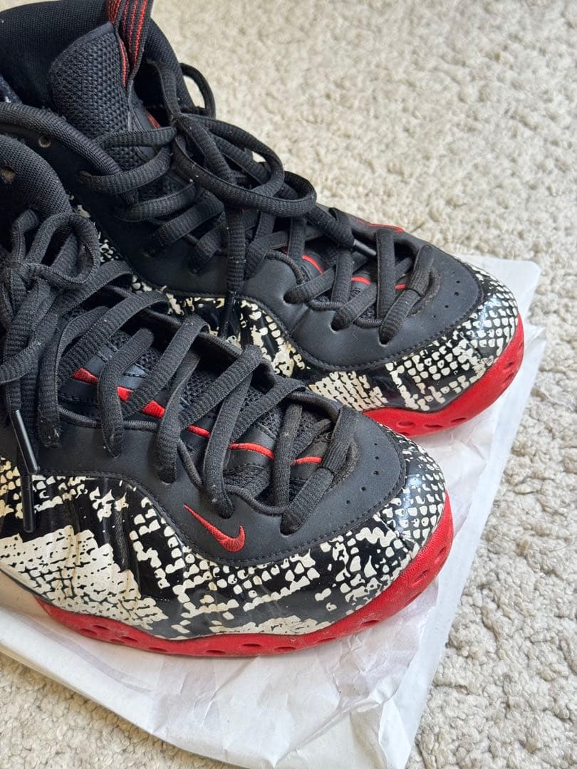 Nike Foamposite ヘビ柄 シューズ