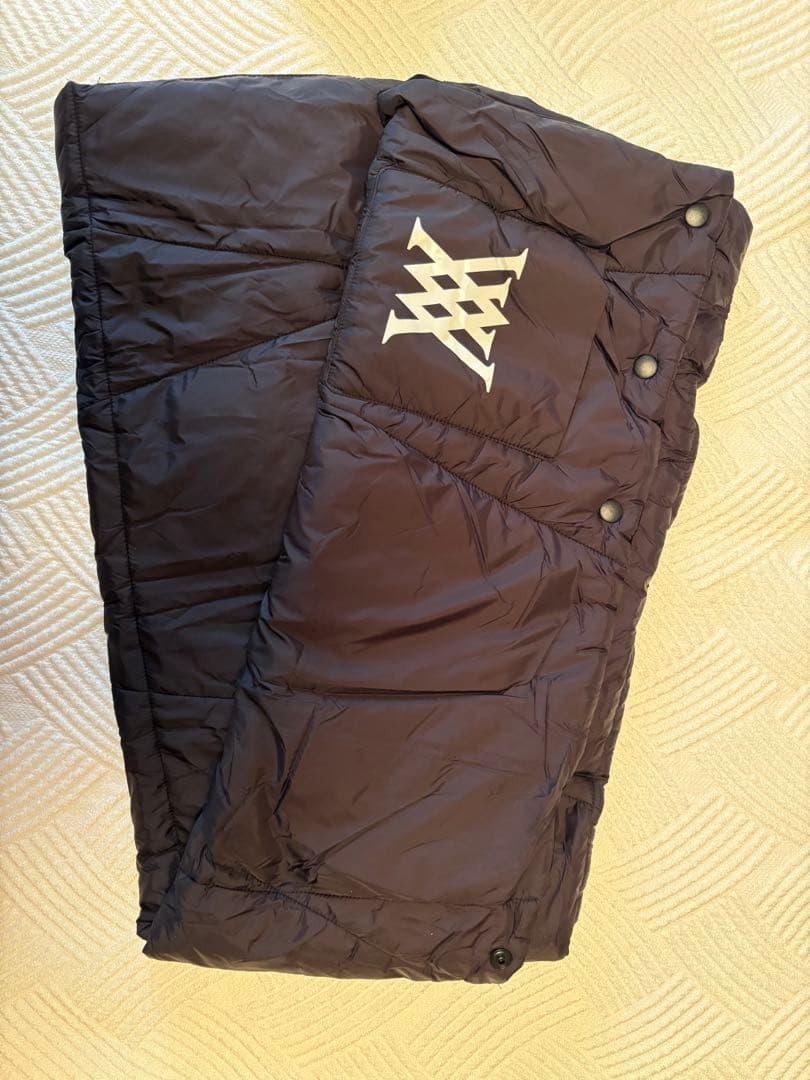 【美品】ANEW GOLF 24F/W 記念のノベルティダウンブランケット