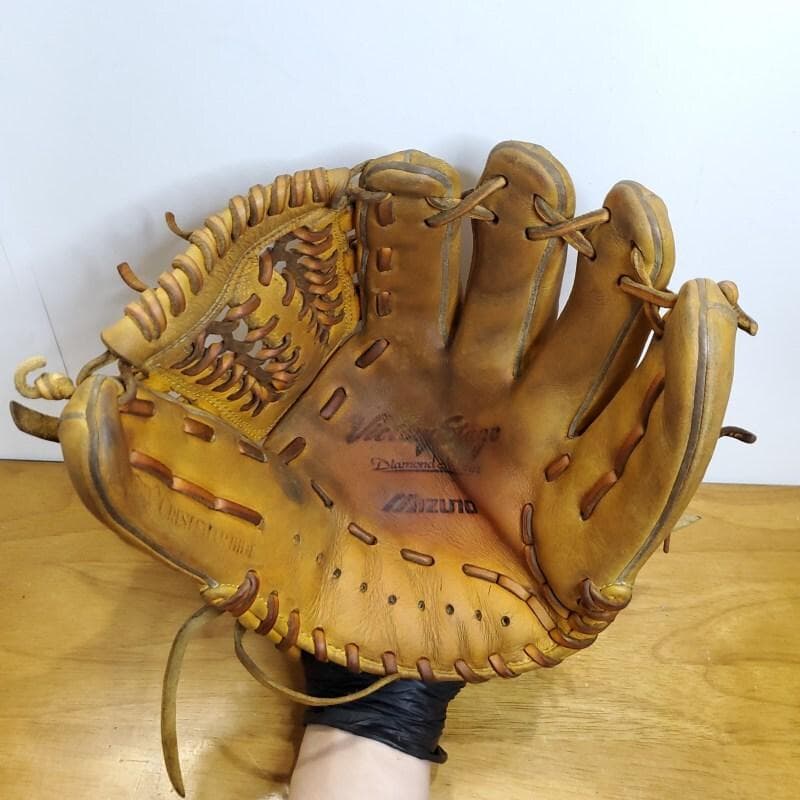 ミズノ 井端弘和モデル ダイアモンドマスター 限定品 内野用 軟式グローブ