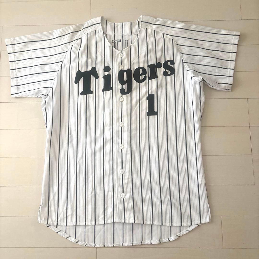阪神タイガース　レプリカユニフォームＦ＆応援ＴシャツＬセット（共に未使用に近い）