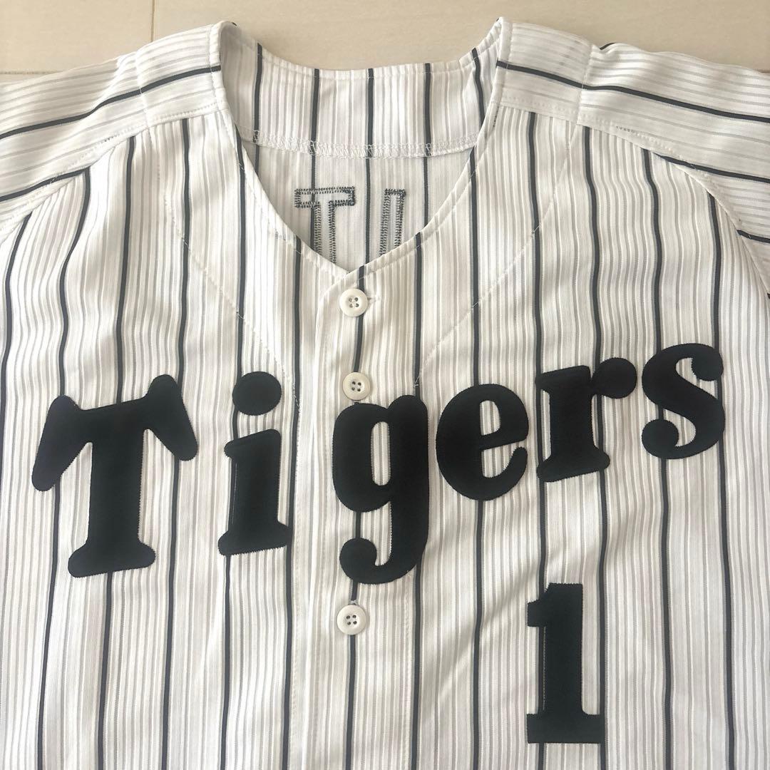 阪神タイガース　レプリカユニフォームＦ＆応援ＴシャツＬセット（共に未使用に近い）