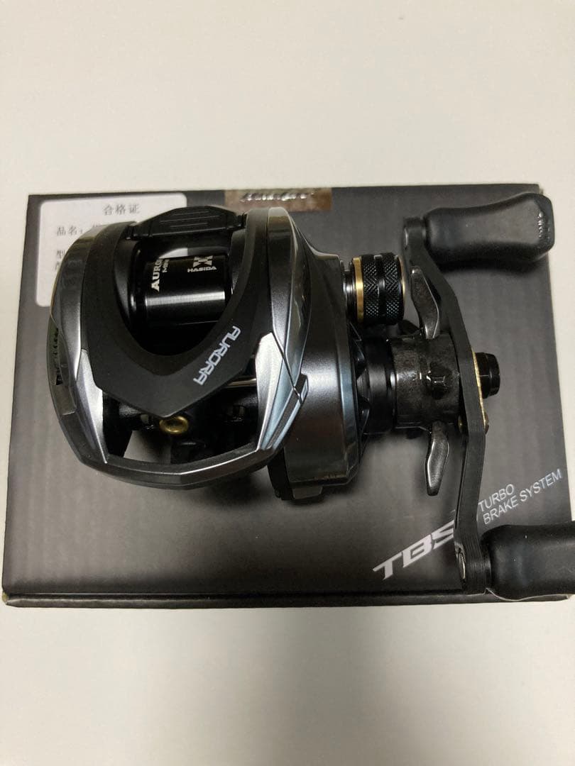 【新品未使用】ハイスター　オーロラエアー　左ハンドル　ベイトフィネス リール
