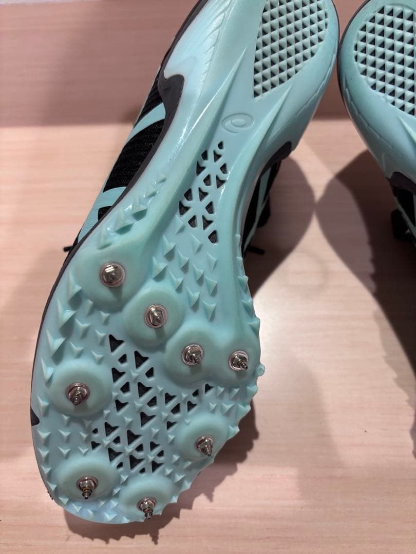 asics スパイクシューズ ブラック/ライトブルー　値下げしました〜