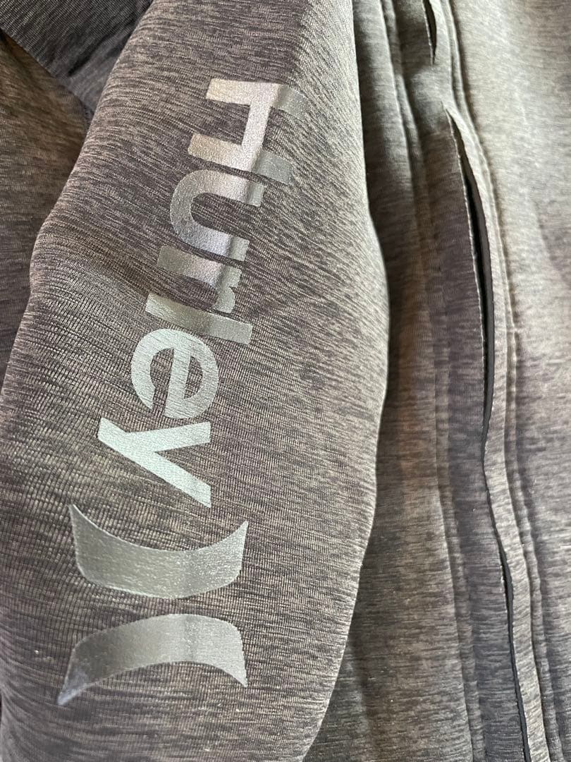美品　Hurley タッパー グレー Lサイズ