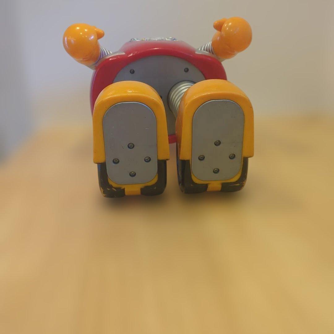 ピンクのロボットフィギュア 約60cm