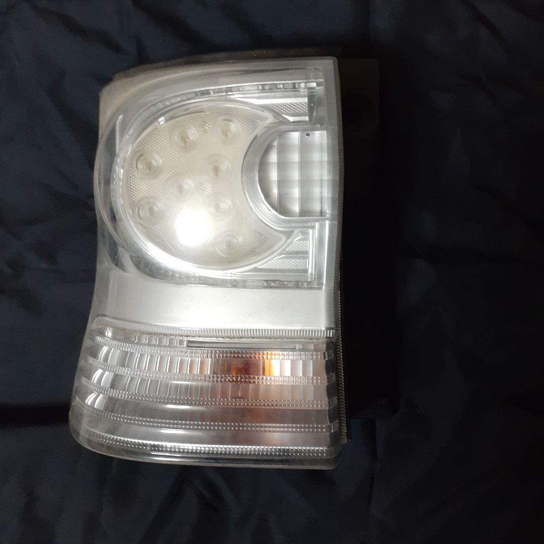ダイハツ　タントカスタムL375s後期テールランプ　左右　純正品(中古品)