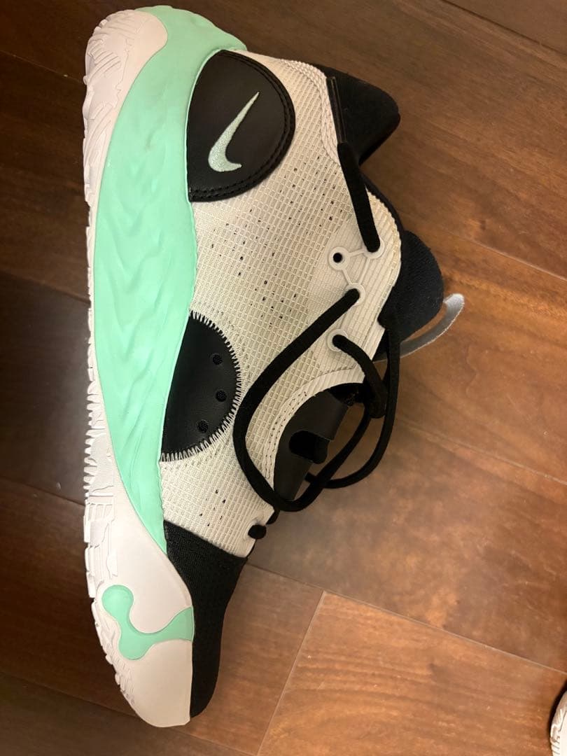 Nike バスケットボールシューズ ブラック/ホワイト/ミント/PG6