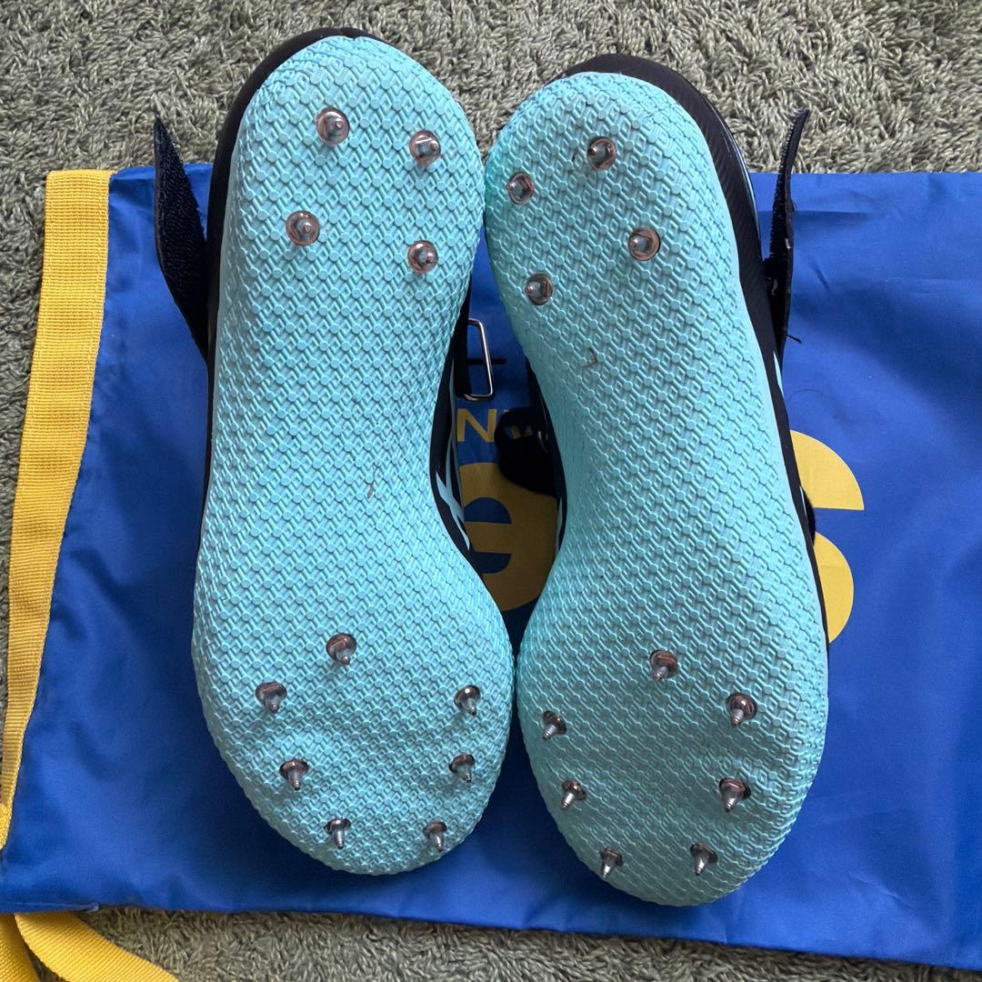 asics スパイクシューズ ブラック/ブルー
