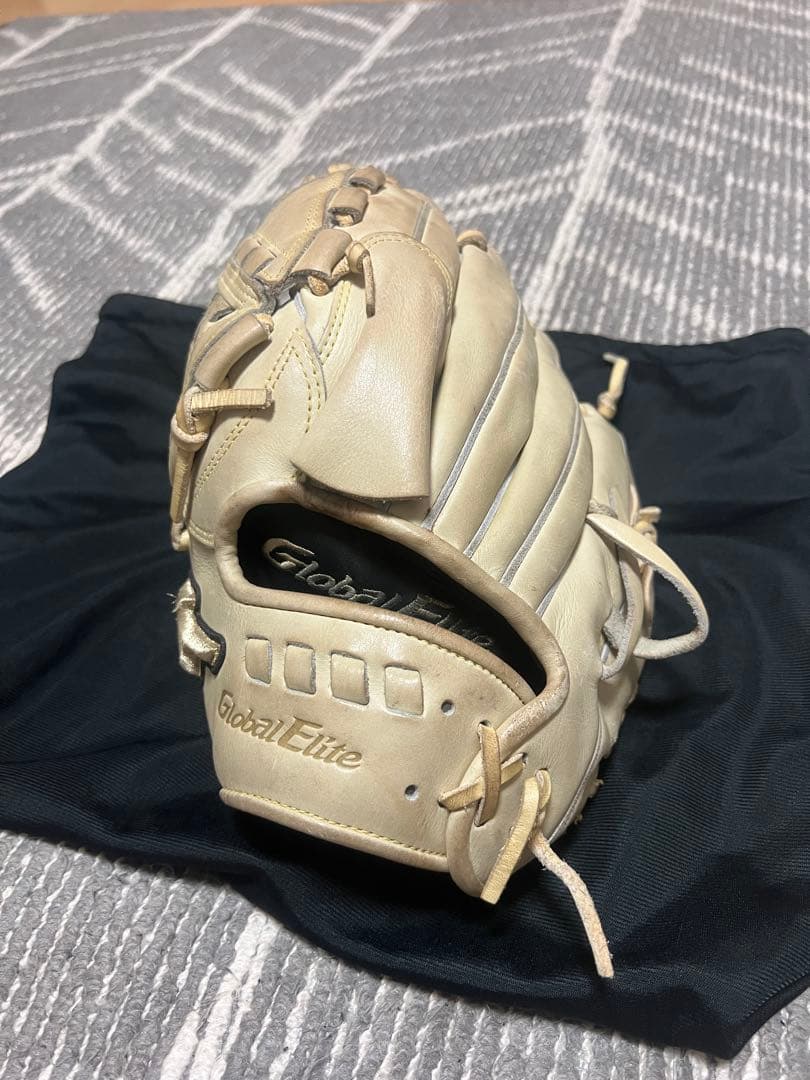 ミズノグローバルエリート 硬式　投手用　Mizuno Pro アイボリー　左投げ