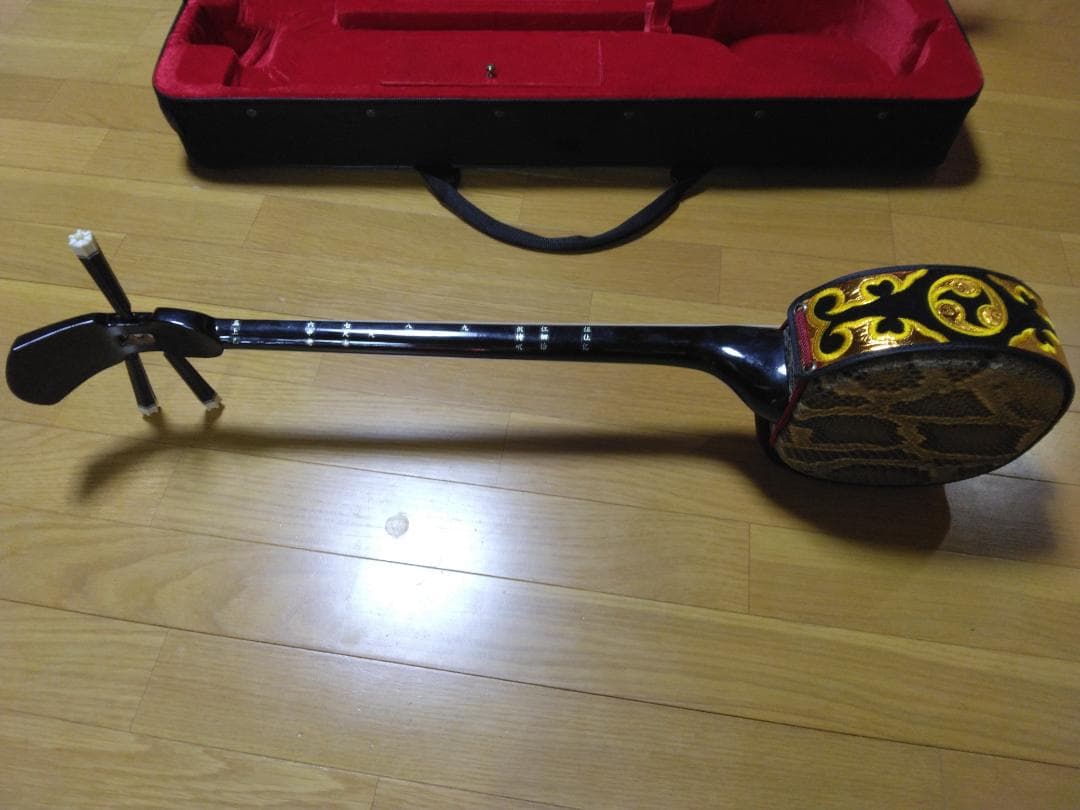 三線（沖縄三味線）入門用ケース付　付属品あり