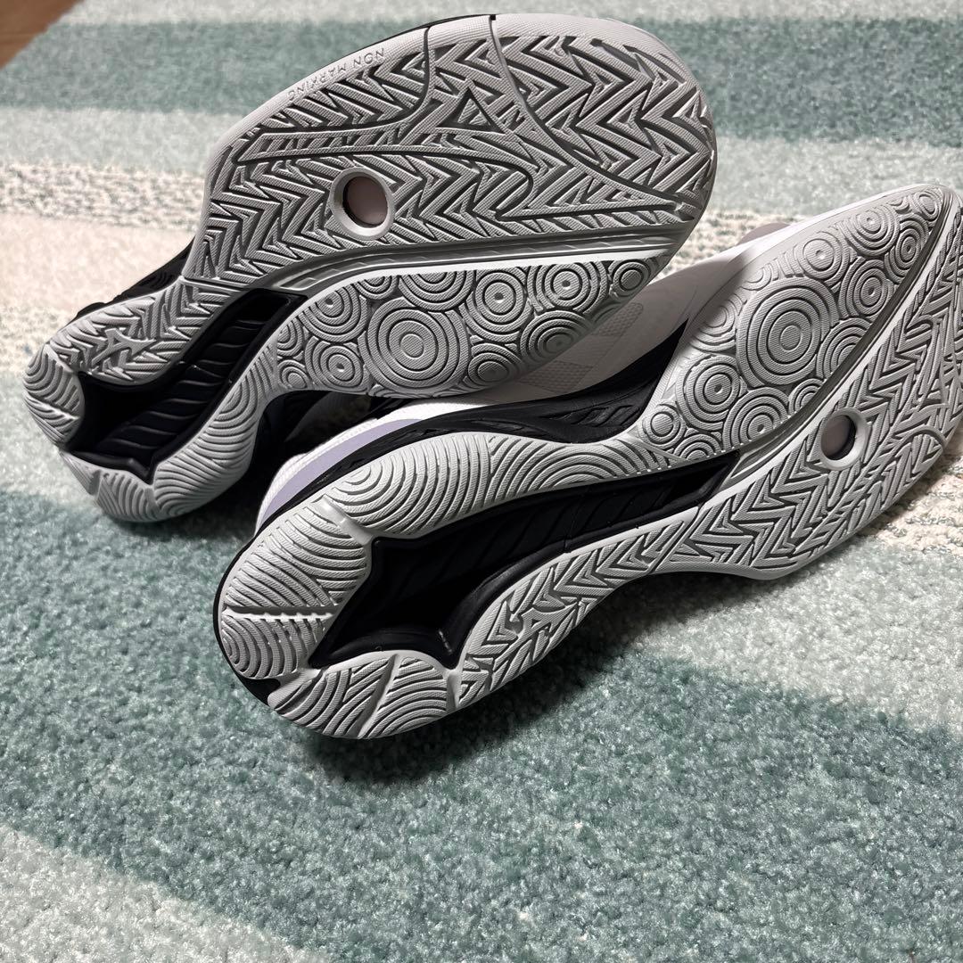 しずえ　ミズノ バドミントンシューズ 3E 相当　27cm