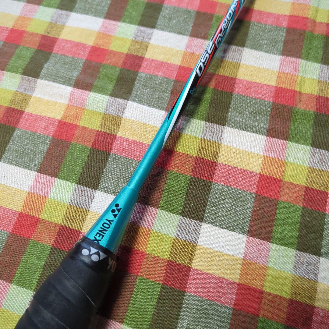 週末割　YONEX　NANORAY 250　バドミントンラケット