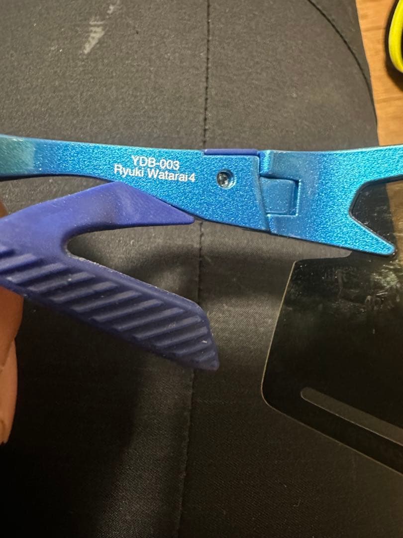 AirFly スポーツサングラスケース付き横浜ベイスターズ 度会隆輝プロデュース
