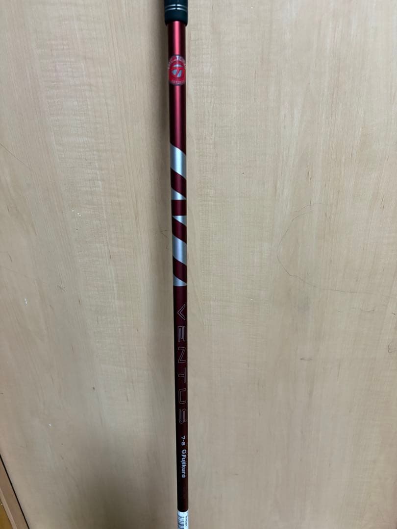 TaylorMade QI4D コア9° 24ベンタスレッド　7s