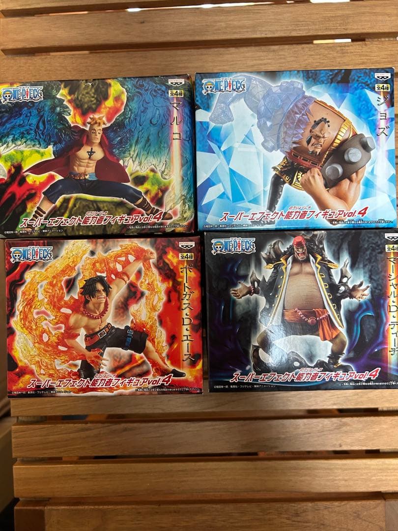 ワンピース　スーパーエフェクトフィギュア　8シリーズ　全32種　まとめ売り！