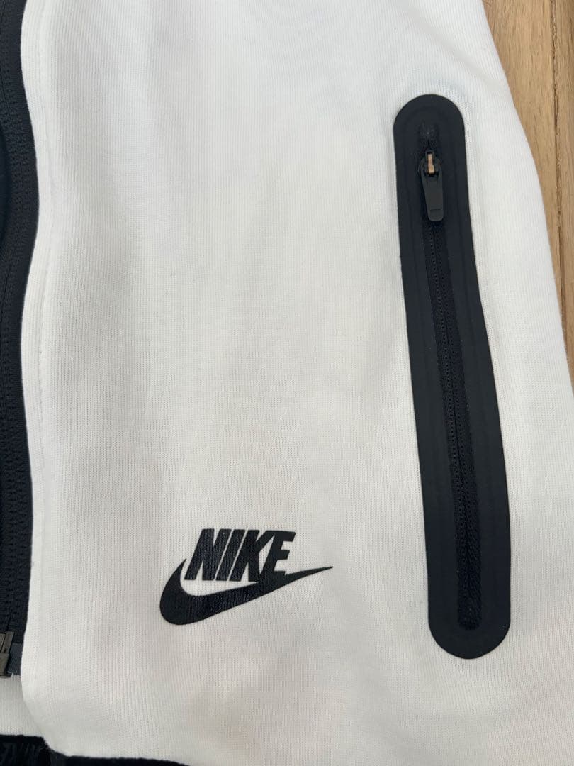 NIKE フード付きジャケット ホワイト
