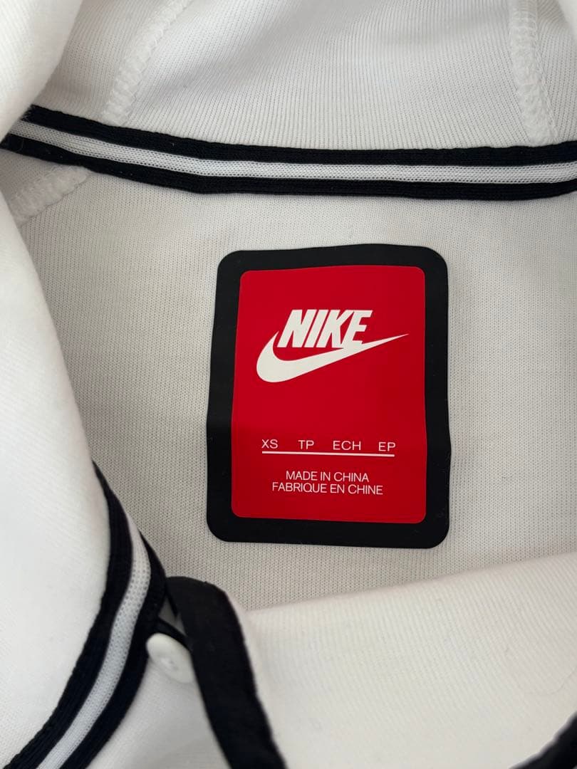 NIKE フード付きジャケット ホワイト